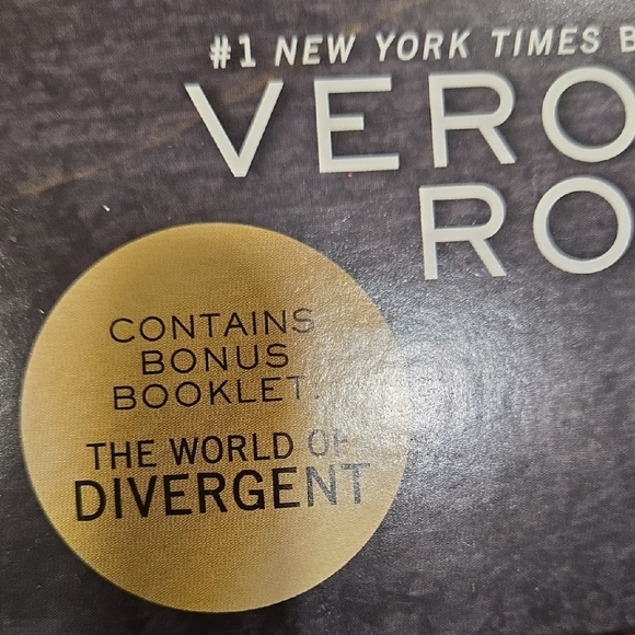 Divergent Series- Trilogy Box Set - Picture 8 of 8